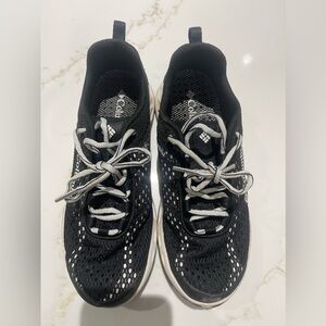 Columbia tennis shoes